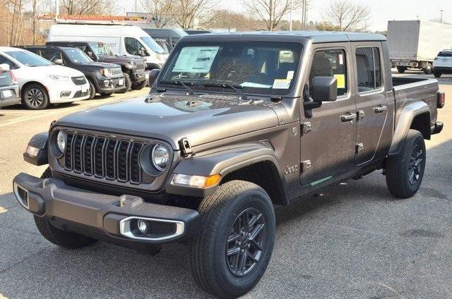 new 2024 Jeep Gladiator car, priced at $48,130