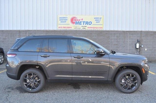 new 2025 Jeep Grand Cherokee car, priced at $53,735