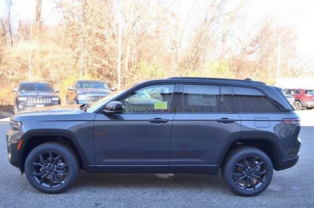 new 2025 Jeep Grand Cherokee car, priced at $53,735