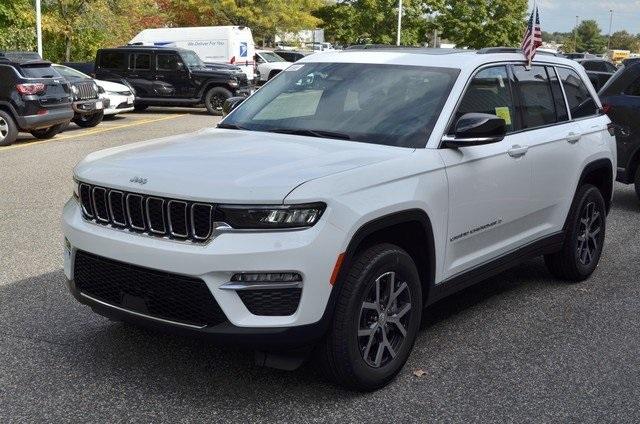 new 2025 Jeep Grand Cherokee car, priced at $50,410
