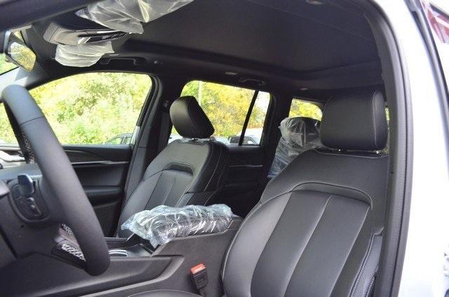 new 2025 Jeep Grand Cherokee car, priced at $50,410