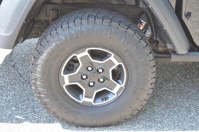 used 2022 Jeep Gladiator car, priced at $41,987