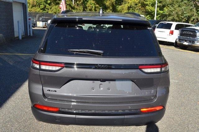 new 2025 Jeep Grand Cherokee car, priced at $49,370