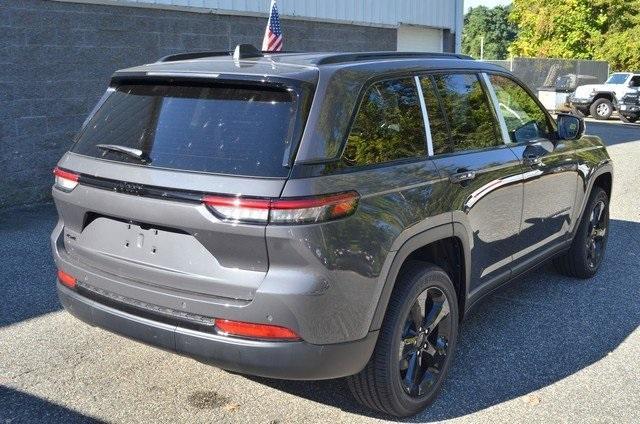 new 2025 Jeep Grand Cherokee car, priced at $49,370