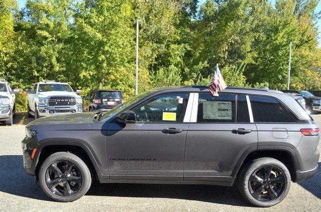 new 2025 Jeep Grand Cherokee car, priced at $49,370