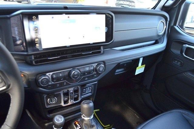 new 2025 Jeep Gladiator car, priced at $49,410