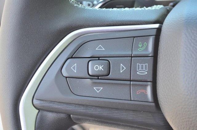 new 2025 Jeep Grand Cherokee car, priced at $42,045
