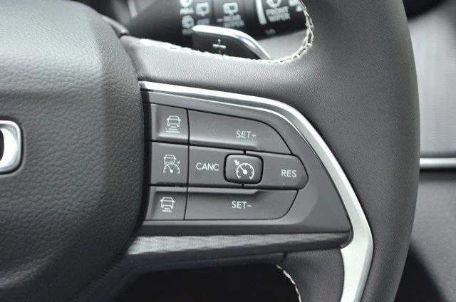 new 2025 Jeep Grand Cherokee car, priced at $39,782