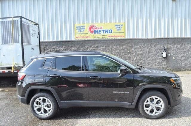 new 2024 Jeep Compass car, priced at $27,646