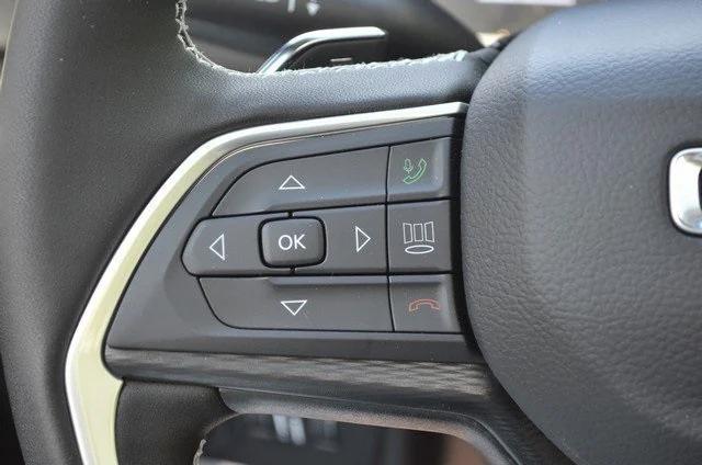 new 2025 Jeep Grand Cherokee car, priced at $44,910