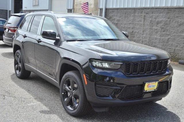 new 2025 Jeep Grand Cherokee car, priced at $44,910