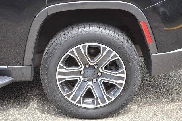 used 2022 Jeep Wagoneer car, priced at $39,987