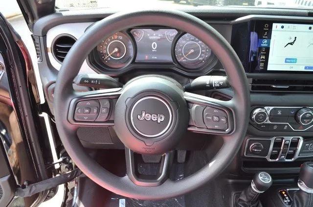 new 2025 Jeep Gladiator car, priced at $39,227