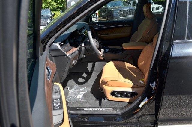 new 2025 Jeep Grand Cherokee car, priced at $61,150