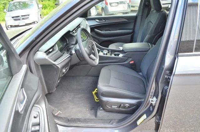 new 2025 Jeep Grand Cherokee L car, priced at $43,606
