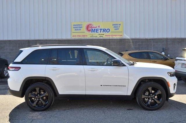 used 2023 Jeep Grand Cherokee car, priced at $32,987