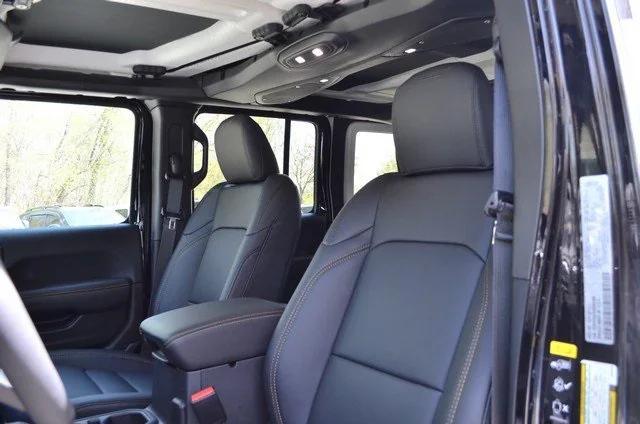 new 2025 Jeep Wrangler car, priced at $52,949