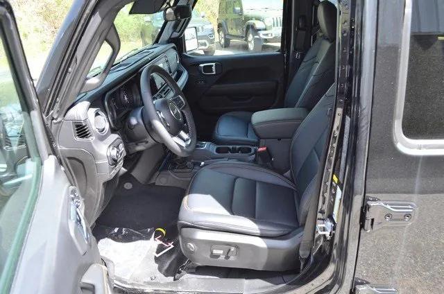 new 2025 Jeep Wrangler car, priced at $52,949