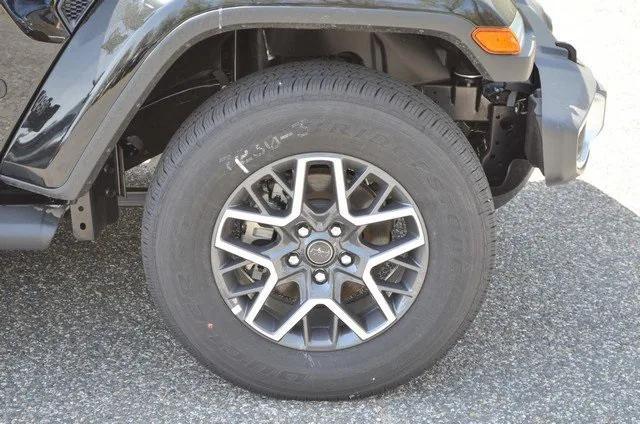 new 2025 Jeep Wrangler car, priced at $52,949