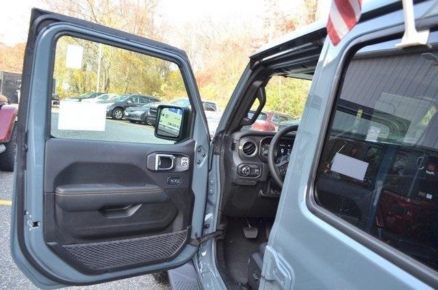 new 2025 Jeep Gladiator car, priced at $49,410