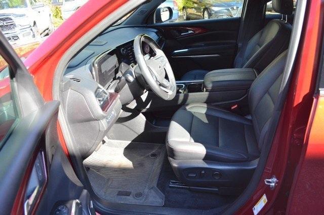 used 2024 Chevrolet Traverse car, priced at $46,987