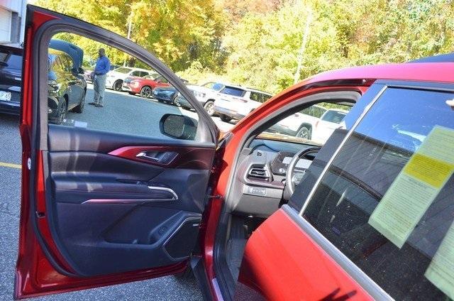 used 2024 Chevrolet Traverse car, priced at $46,987