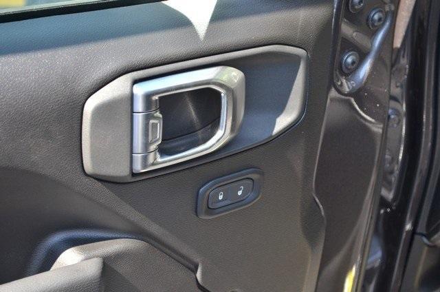 new 2025 Jeep Wrangler car, priced at $46,345