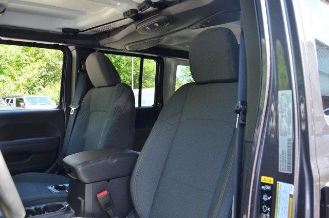 new 2025 Jeep Wrangler car, priced at $46,345