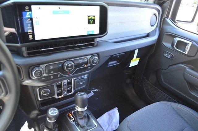 new 2025 Jeep Wrangler car, priced at $46,345