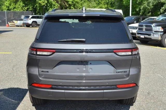 new 2025 Jeep Grand Cherokee car, priced at $49,121