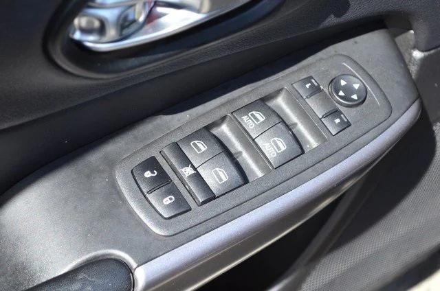 used 2022 Jeep Cherokee car, priced at $27,987
