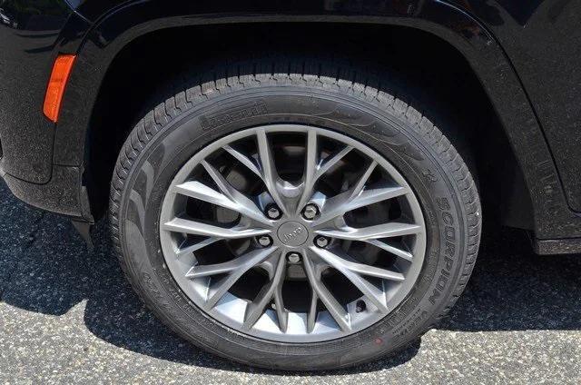 used 2022 Jeep Grand Cherokee car, priced at $45,987