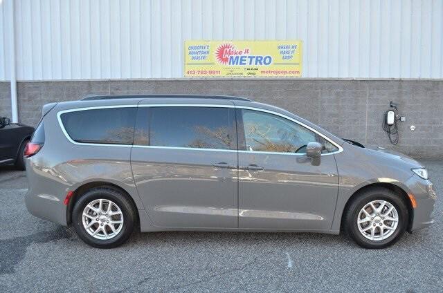 used 2022 Chrysler Pacifica car, priced at $24,487