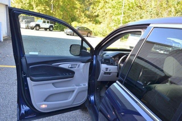 used 2022 Honda Ridgeline car, priced at $32,987