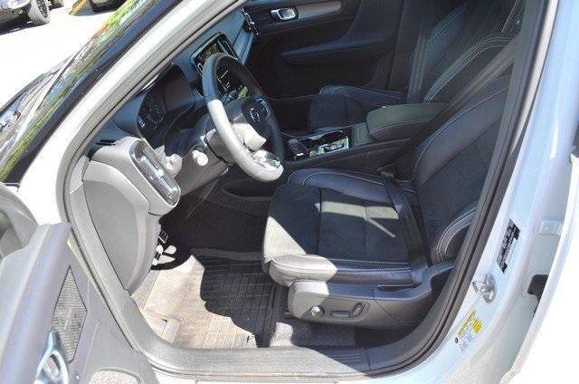 used 2022 Volvo XC40 car, priced at $27,987