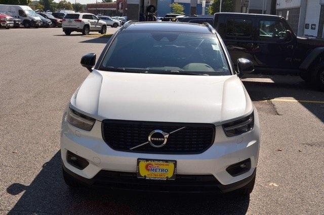 used 2022 Volvo XC40 car, priced at $27,987