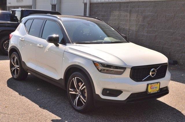 used 2022 Volvo XC40 car, priced at $27,987