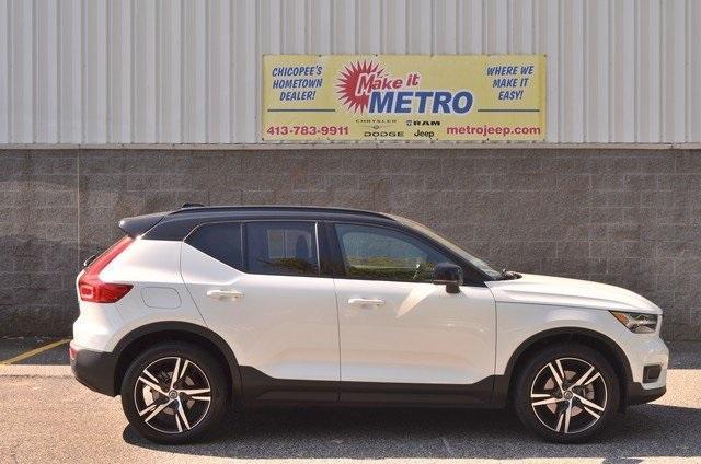 used 2022 Volvo XC40 car, priced at $27,987