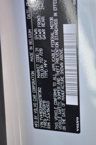 used 2022 Volvo XC40 car, priced at $27,987