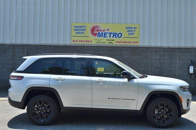 new 2024 Jeep Grand Cherokee car, priced at $45,445