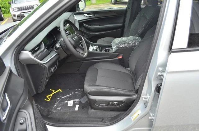new 2025 Jeep Grand Cherokee L car, priced at $43,420