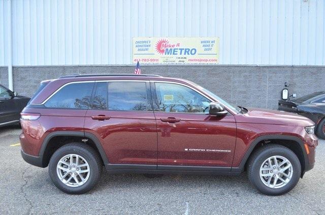 new 2025 Jeep Grand Cherokee car, priced at $42,375