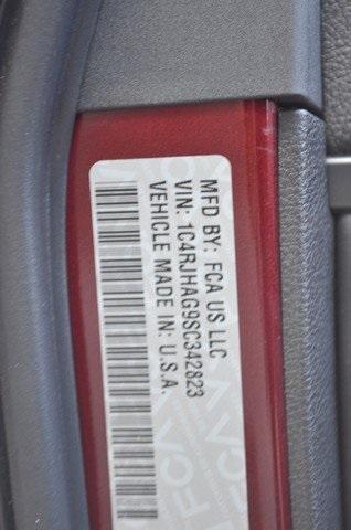 new 2025 Jeep Grand Cherokee car, priced at $42,375