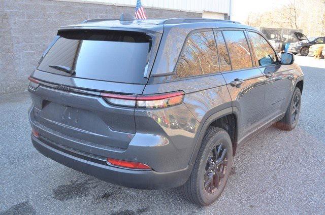 new 2025 Jeep Grand Cherokee car, priced at $46,530