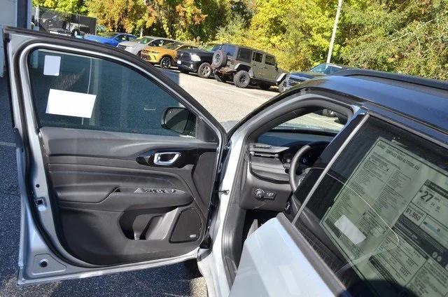 new 2025 Jeep Compass car, priced at $35,430