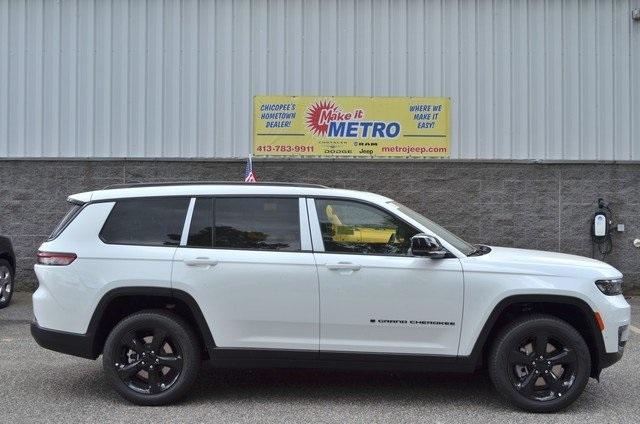 new 2024 Jeep Grand Cherokee L car, priced at $58,235