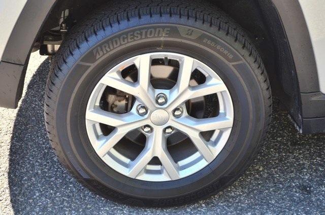 used 2023 Jeep Grand Cherokee car, priced at $27,987