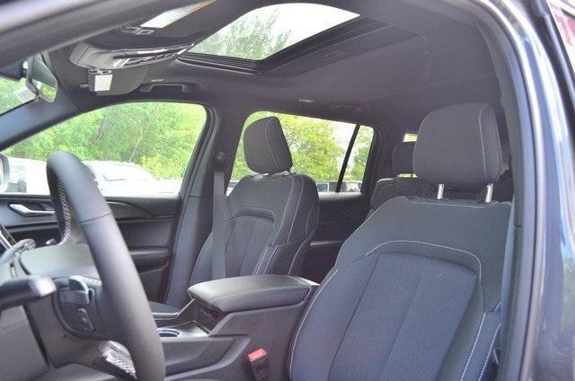 new 2025 Jeep Grand Cherokee L car, priced at $46,670