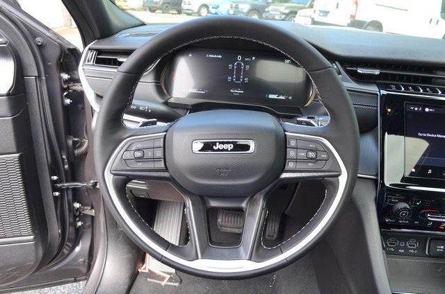 new 2025 Jeep Grand Cherokee L car, priced at $46,670