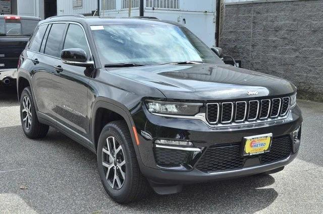 new 2024 Jeep Grand Cherokee car, priced at $45,710